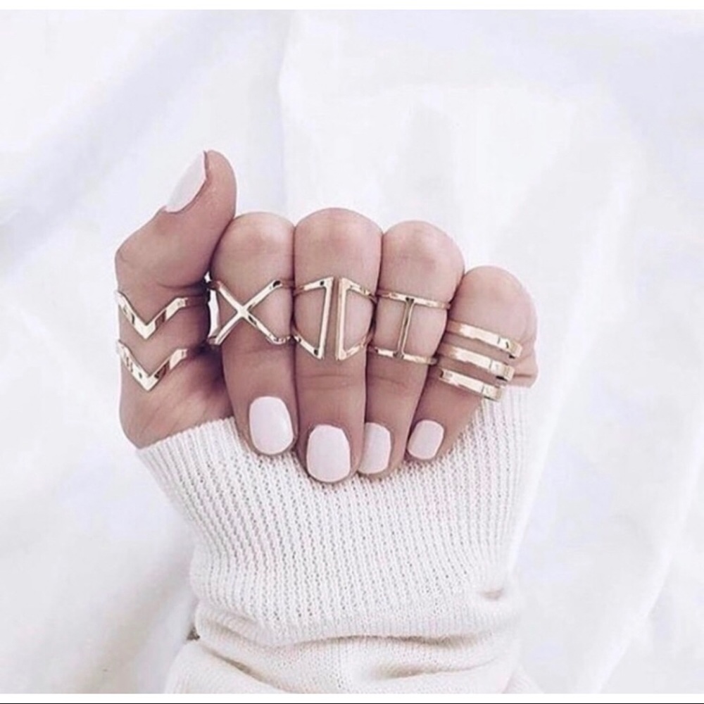 Set of 5 gold geometric rings